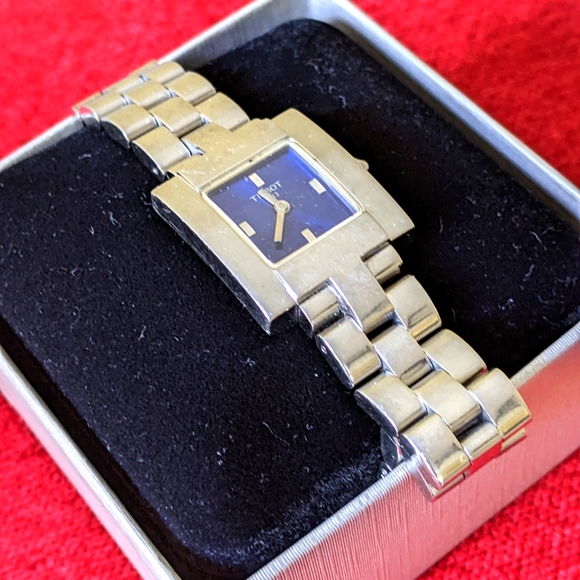 Tissot Accessories - TISSOT SWISS MADE LADIES QUATZ TIMEPIECE